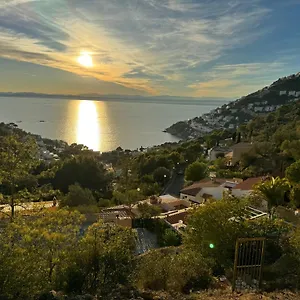 https://villa-avec-piscine-et-magnifique-vue-mer.catalonia-hotels.com